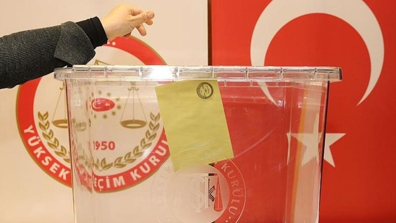 Fehmi Koru ufukta seçim var deyip tarih verdi