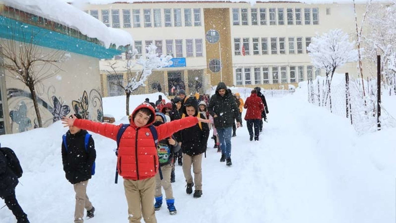 Erzincan’da okullara kar tatili