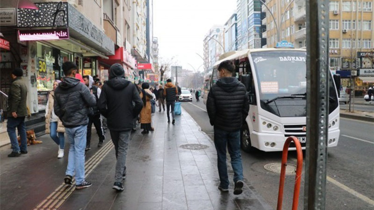 Diyarbakırlılardan kayyıma: Zamanı geldiğinde paşa paşa gidecekler