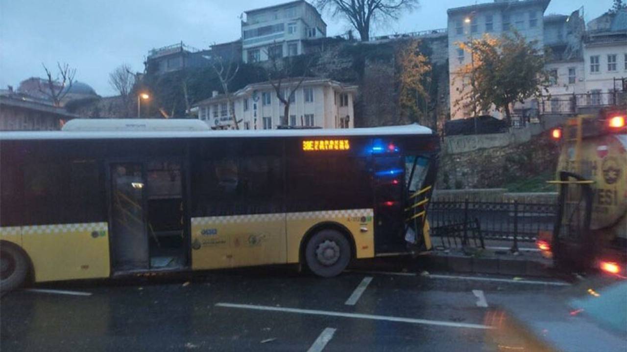 İstanbul’da İETT otobüsleri çarpıştı