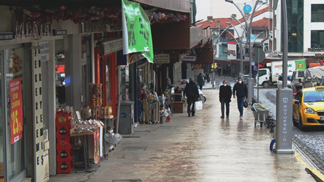 Türkiye'de bir ilk: Aşı olmayana iş yeri ruhsatı verilmeyecek