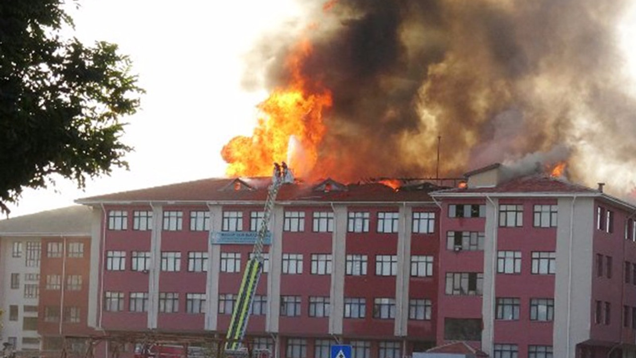 Konya'da kız öğrenci yurdunda yangın