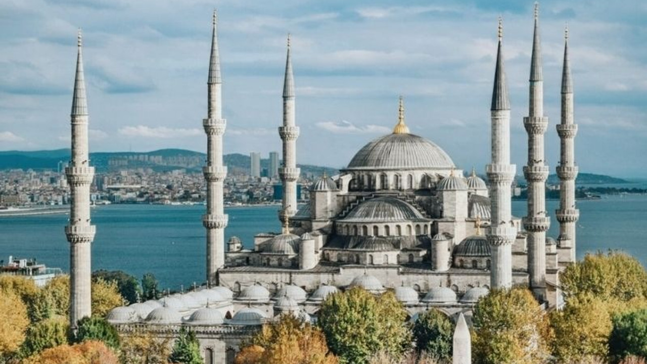 Ahmet Turan Köksal: Osmanlı camilerinde kıble yanlış mı?