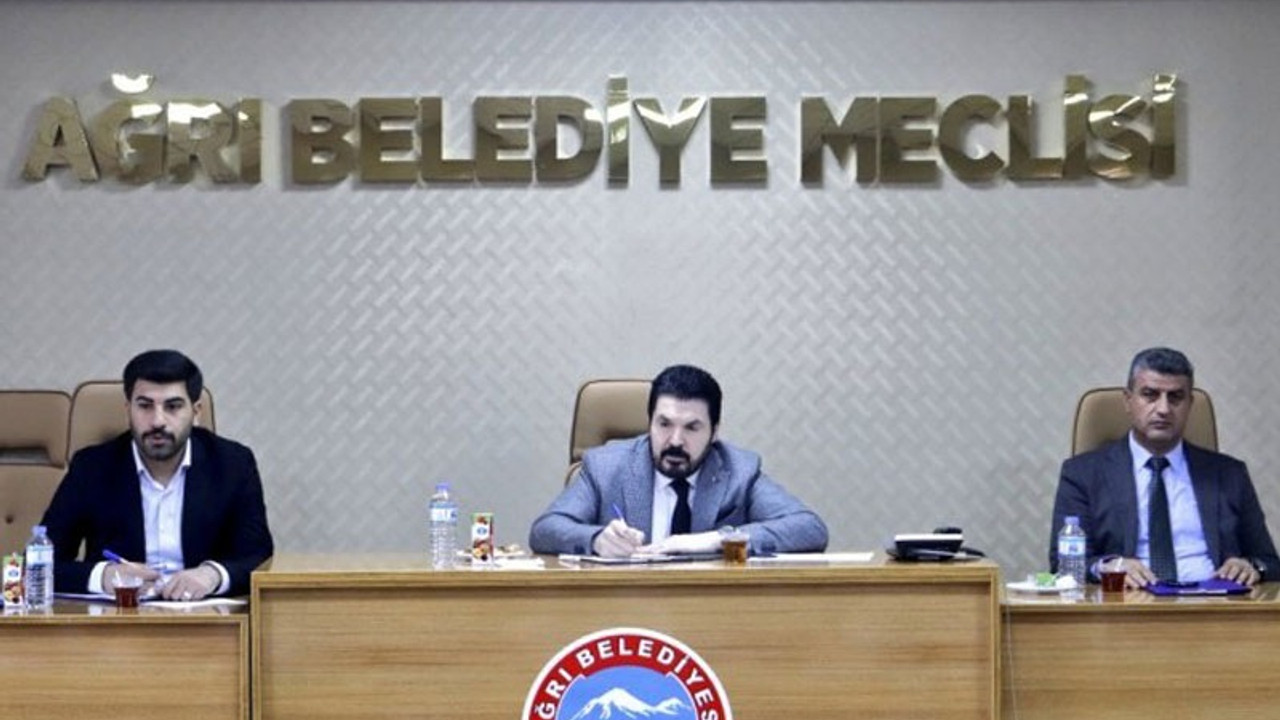 Ağrı Belediyesi’nden sendika baskısı: Belediyeyi mafyavari yönetiyorlar