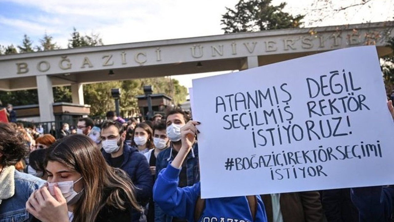 Yüzlerce yurttaştan öğrencisi, öğretim üyesi ve mezunlarıyla direnen Boğaziçi'ne destek