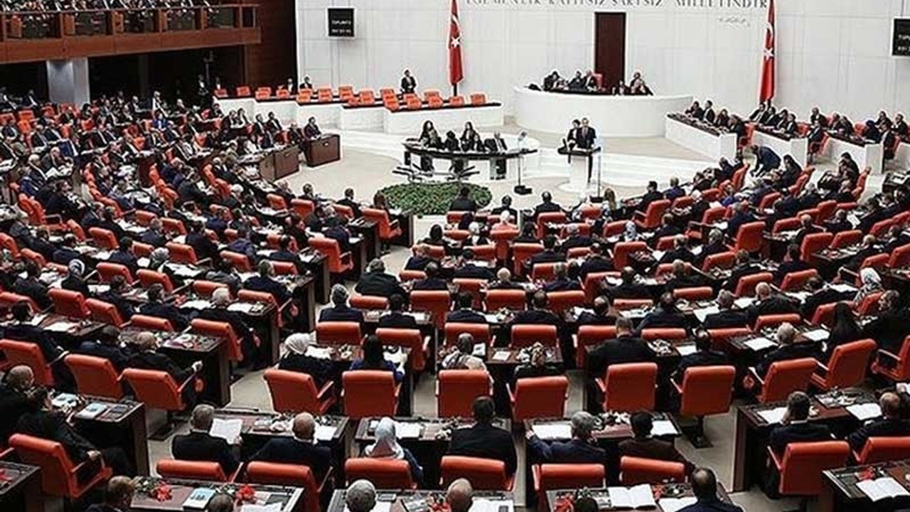 Cemaat ve tarikat yurtlarının araştırılması önergesi AKP-MHP oylarıyla reddedildi