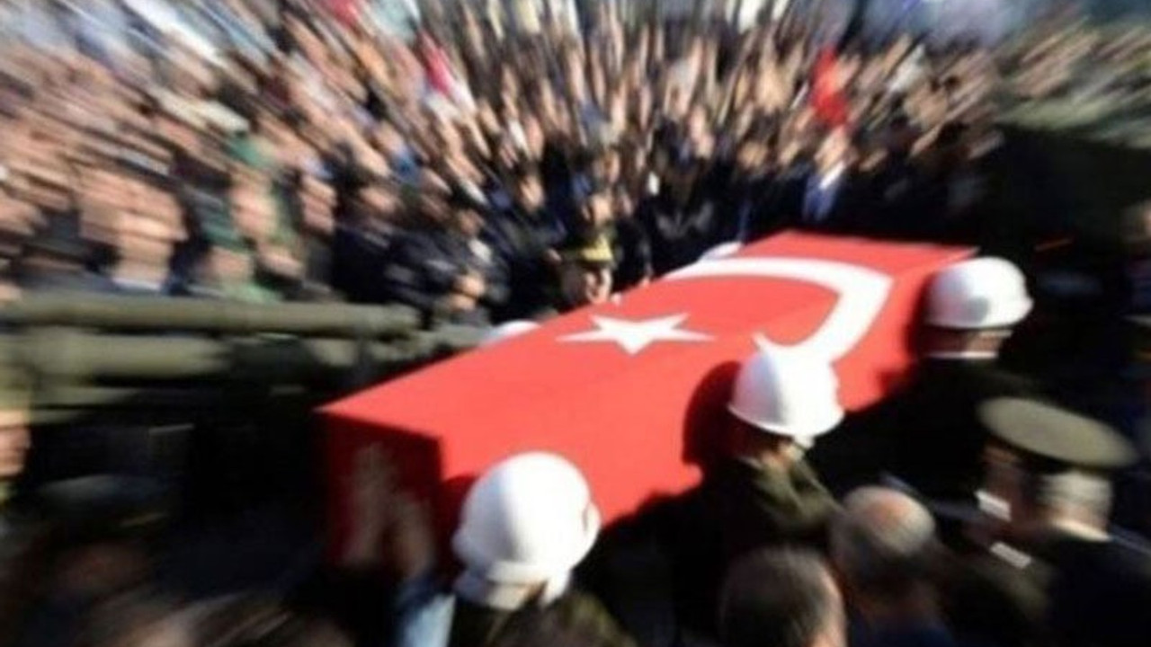 Hakkari'de bir asker el bombasının patlamasıyla yaşamını yitirdi