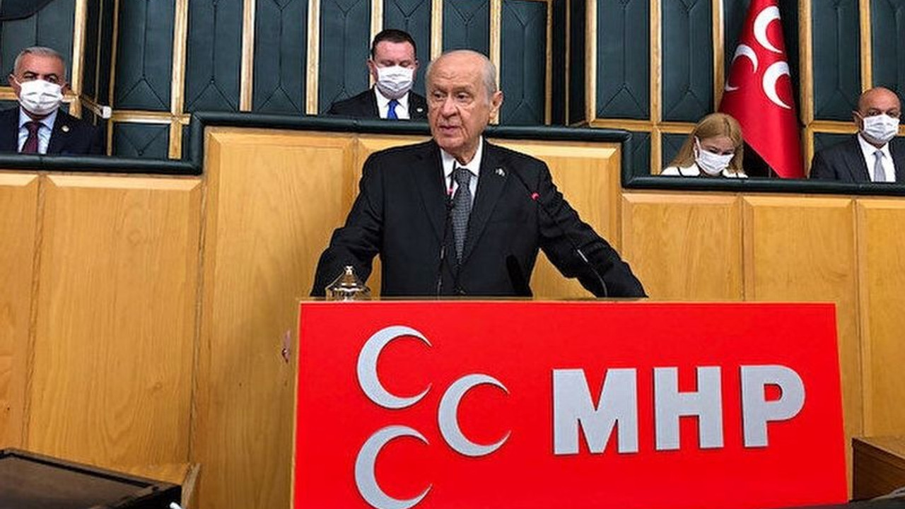 Bahçeli'den Sezen Aksu açıklaması: Serçeysen serçeliğini bil