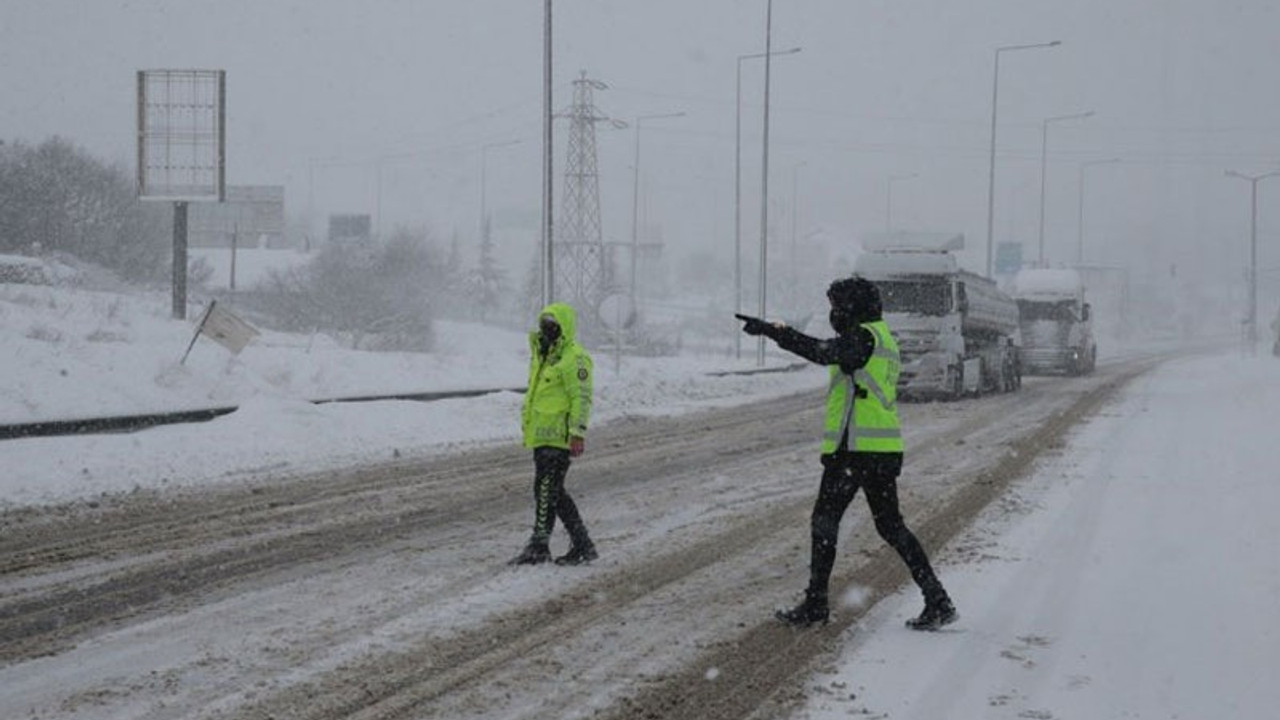 Bursa-Ankara karayolu çift yönlü trafiğe kapandı