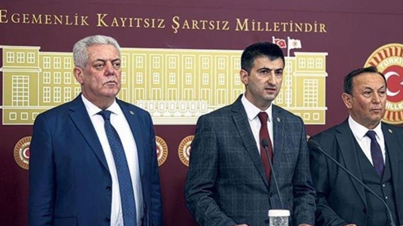 Memleket Partisi de Sezen Aksu'yu hedef aldı