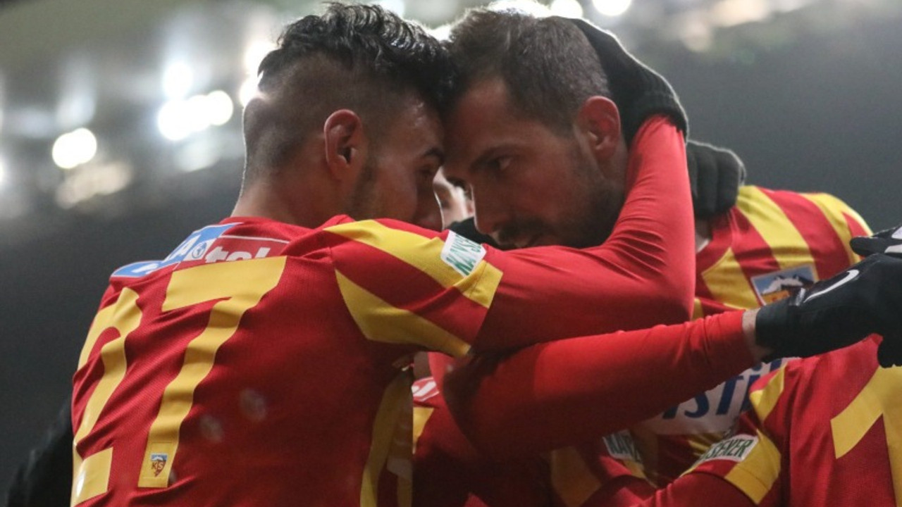 Kayserispor, Başakşehir'in 12 maçlık serisini bitirdi