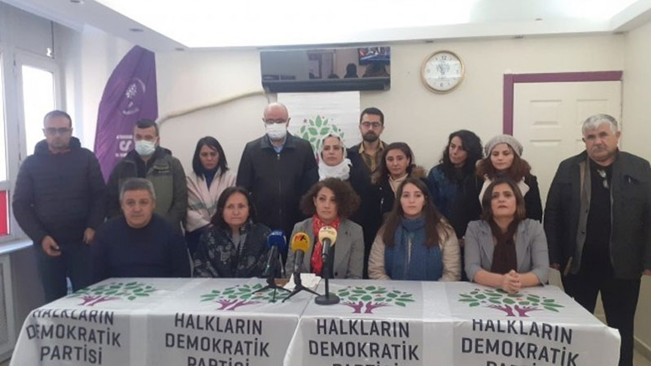 HDP’nin Diyarbakır mitingi ertelendi: Politikaları kar altında kaldı