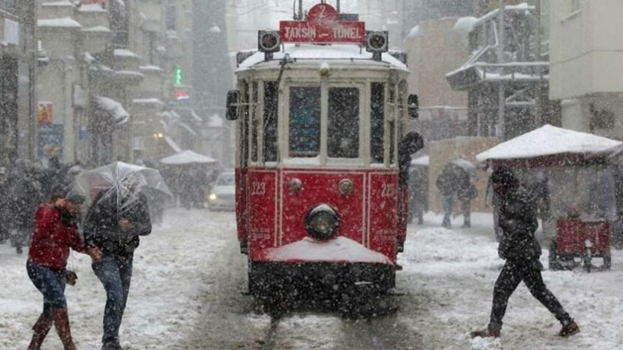 İstanbul'da kuvvetli yağış uyarısı: İzlanda kışı geliyor