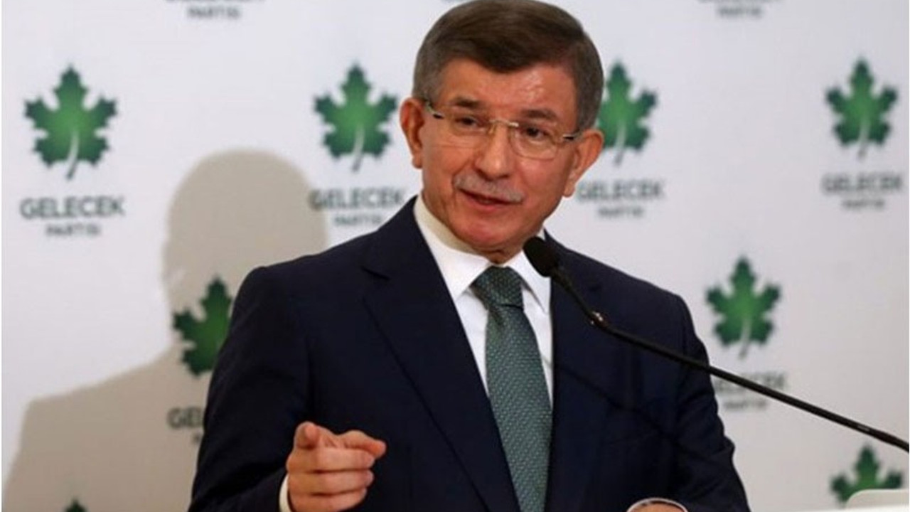 ‘Kriz çıkardı’ iddialarına yanıt veren Davutoğlu: Sembolik işler yapmam