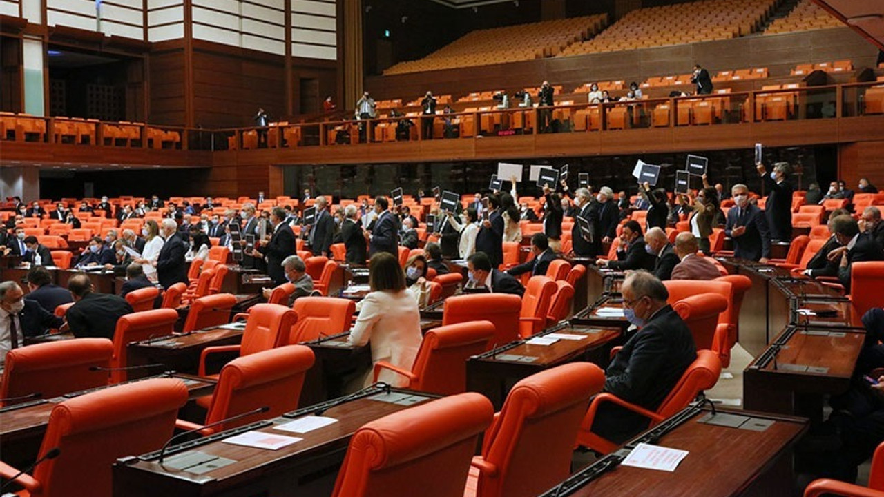 CHP’nin 'faturalardan KDV alınmasın' teklifi AKP ve MHP oylarıyla reddedildi