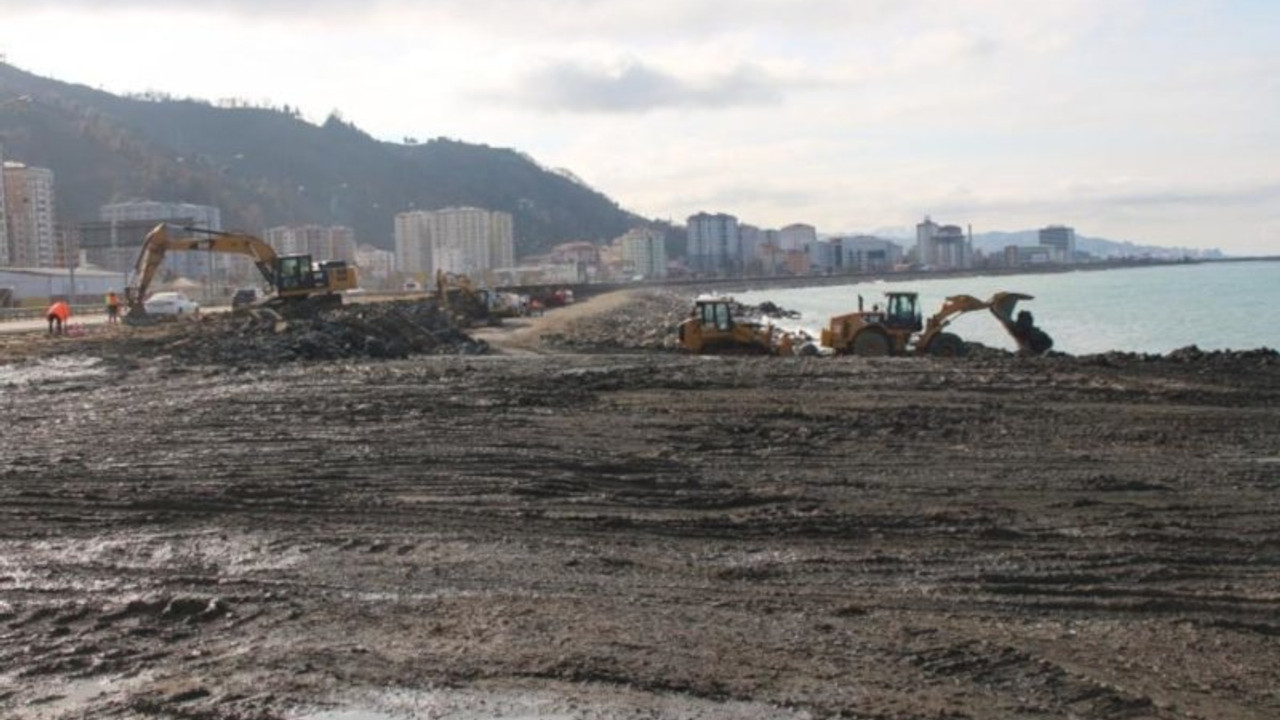 Rize'de şehir hastanesi yapmak için deniz dolduruluyor