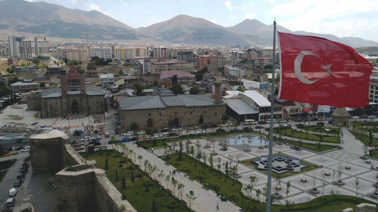 CHP Erzurum'da anket yaptırdı: AKP ve MHP kar gibi eriyor