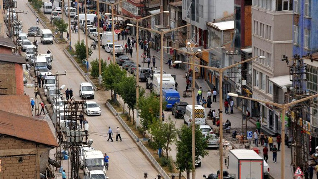 Yüksekova’da 26 kadın fotoğrafları paylaşılarak taciz edildi