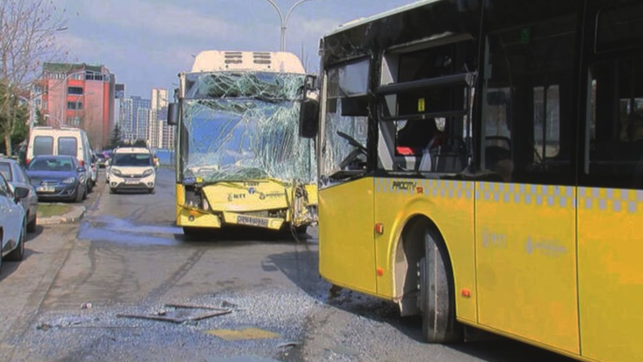 Başakşehir'de İETT otobüsleri kafa kafaya çarpıştı