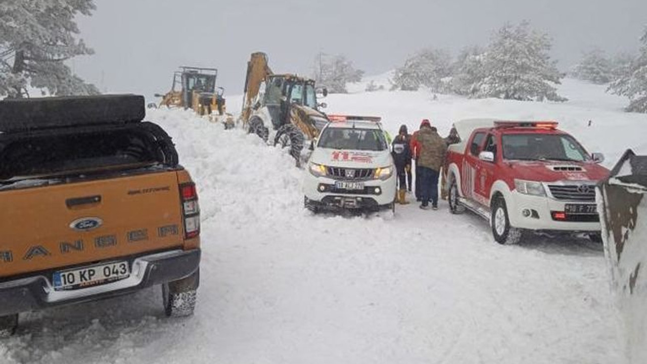 Kazdağları'nda mahsur kalanlar kurtarıldı