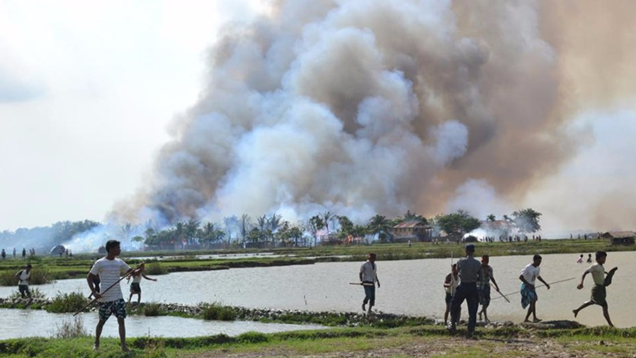 ‘Arakan’da köyler sistematik olarak yakılıyor’