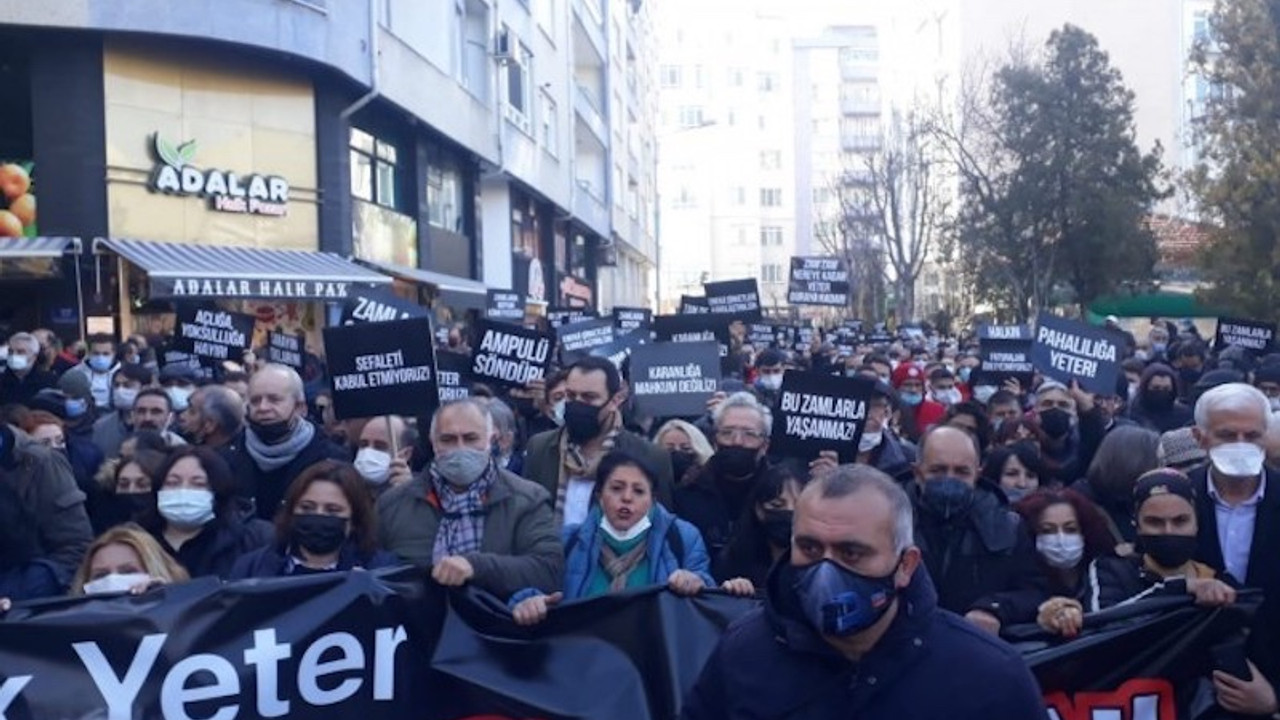 Eskişehir'de zamlara karşı kitlesel eylem: Ampulü söndür