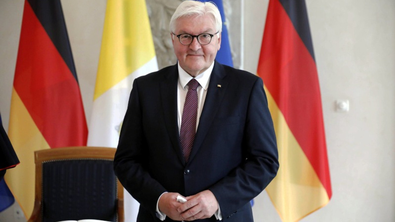 Almanya'da Steinmeier yeniden cumhurbaşkanlığına seçildi