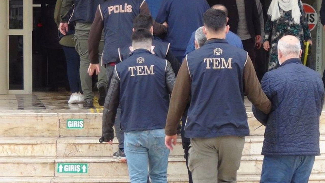 Urfa'da ev baskınları: Doktor, polis ve avukatın da olduğu çok sayıda gözaltı