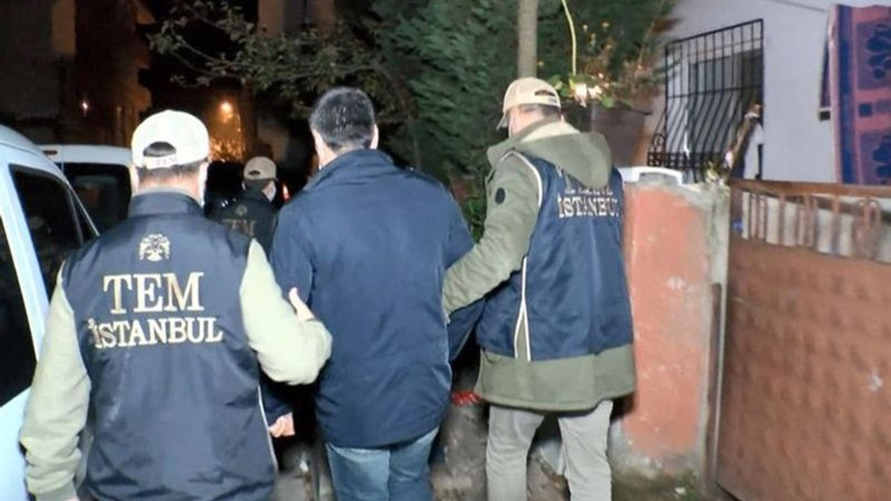 İstanbul'da operasyon: İhraç edilmiş kamu görevlilerinin de olduğu 34 gözaltı