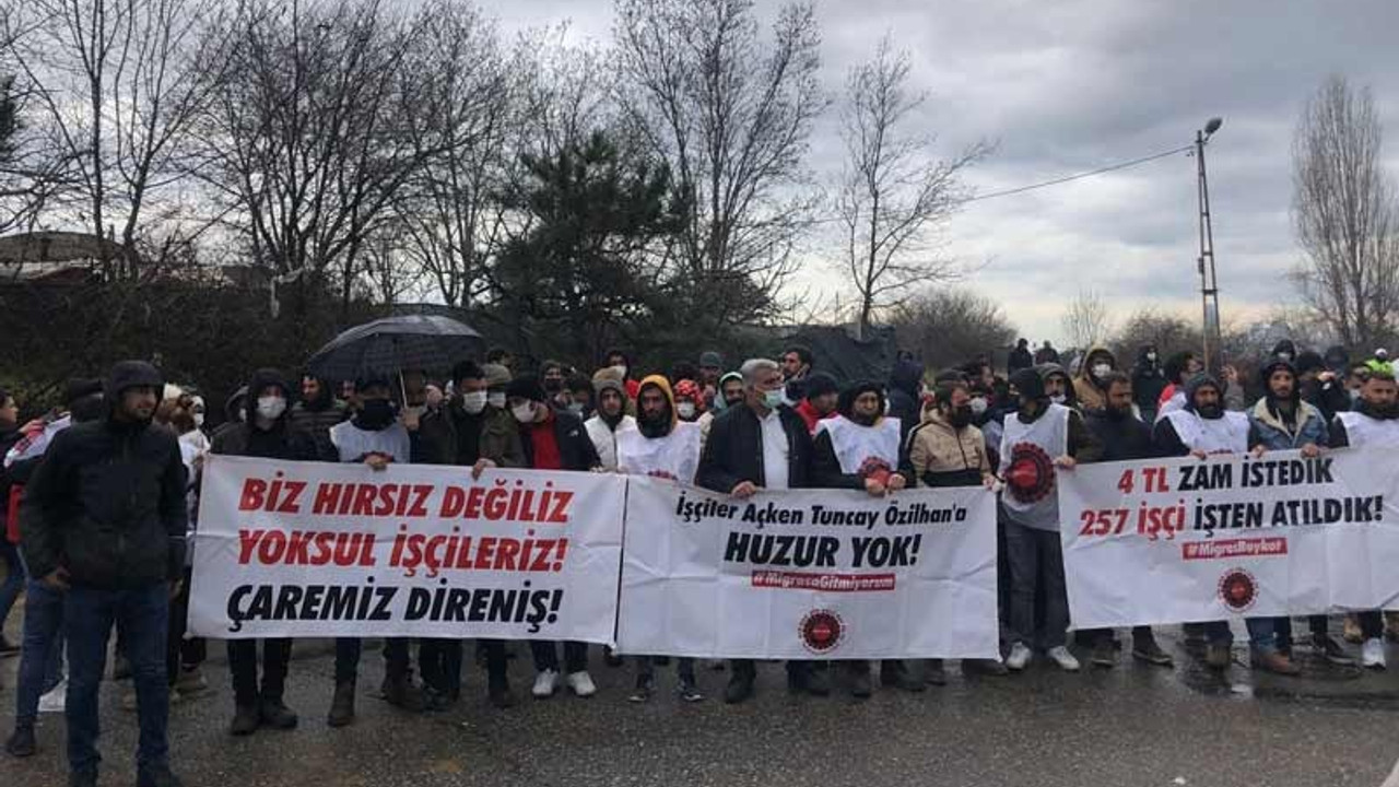 Migros işçileri Tuncay Özilhan’ın evinin önünde gözaltına alındı