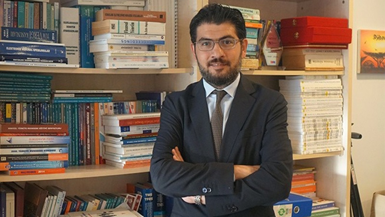 Ekonomist Oğuz Demir: Gelir giderlere yetmiyor, çekilen krediler ödenemiyor