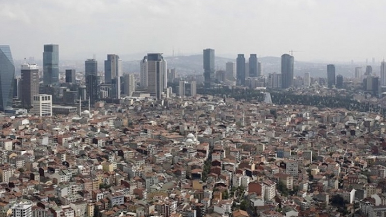 'İstanbul çöküşe doğru gidiyor, kent büyüdükçe kendini yutan canavara dönüştü'