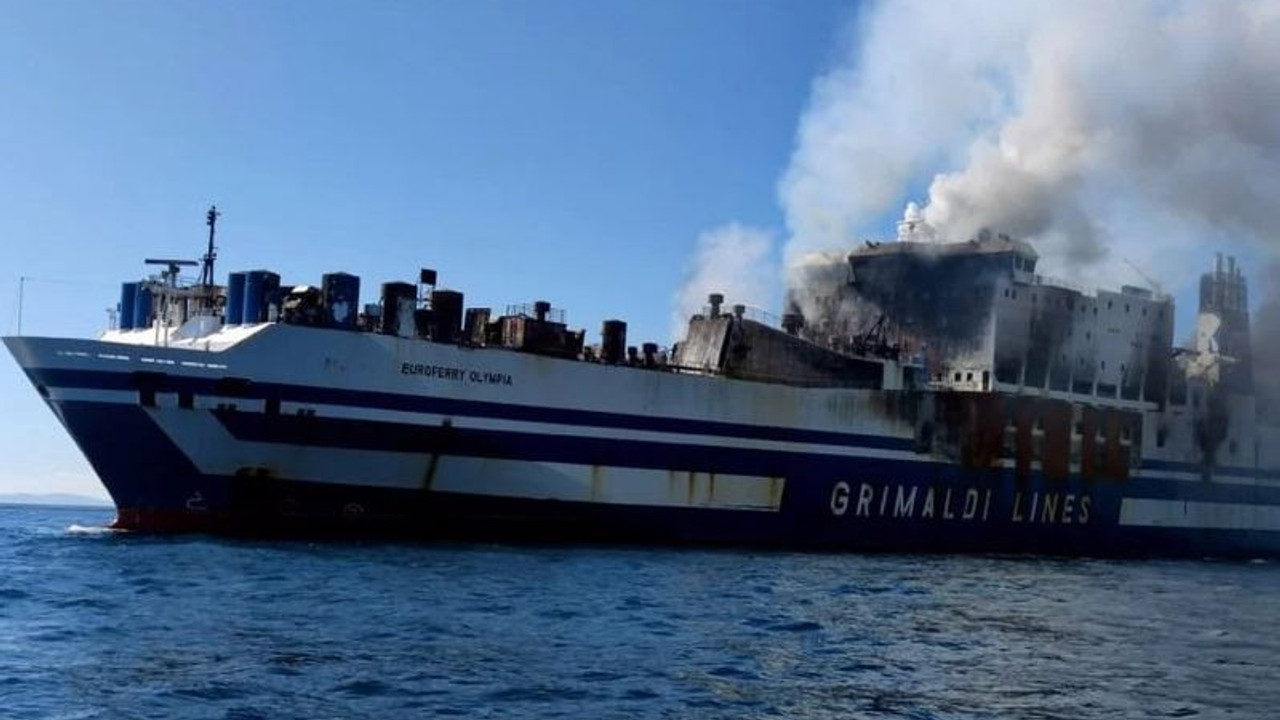 Yunanistan’da feribot yangında kaybolan 11 kişiden birinin cansız bedeni bulundu