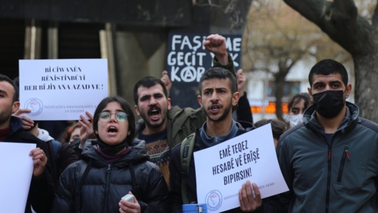 Kürt öğrencilere yönelik saldırıları üniversiteliler protesto etti