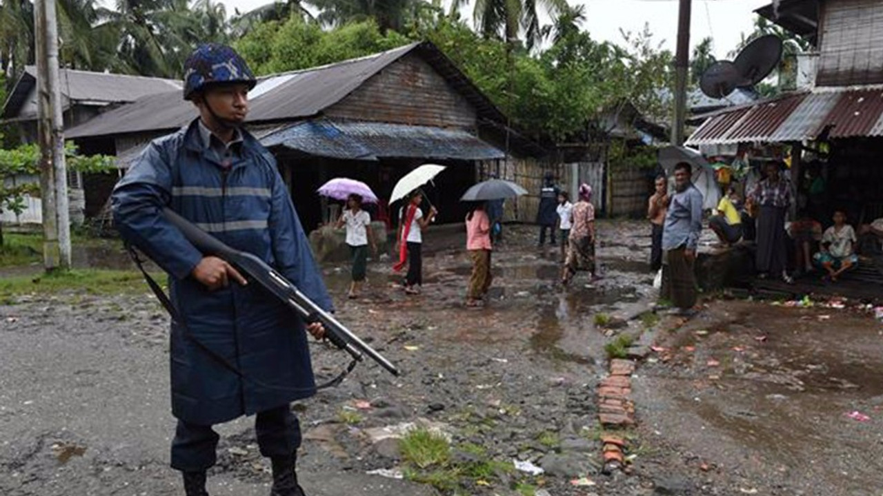 Myanmar Ordusu Arakanlı militanları suçladı