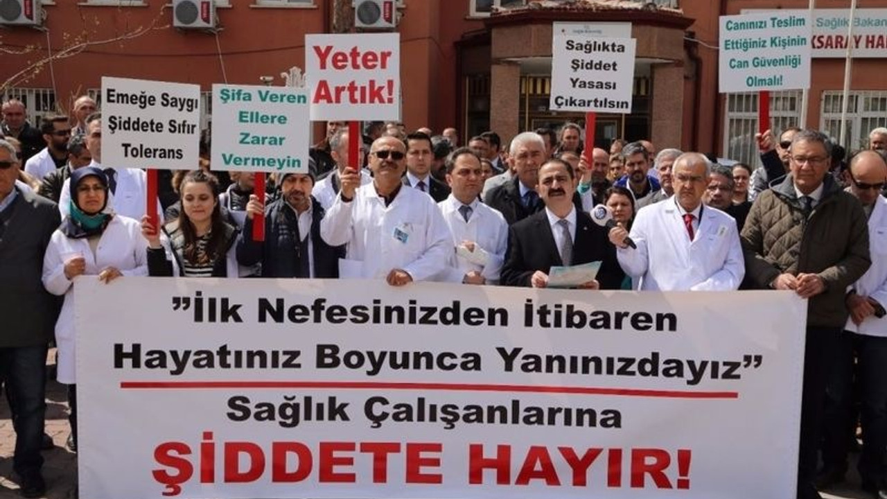 Sağlıkta şiddet engellenmiyor: Acil serviste hemşireye saldırı