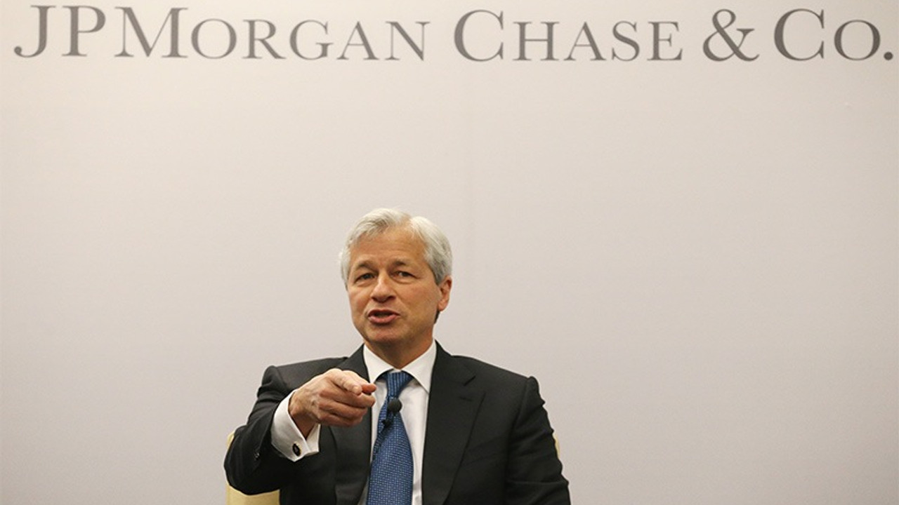 JPMorgan CEO'su Dimon: SWIFT yasağı Ruslarla iş yapmaya engel değil