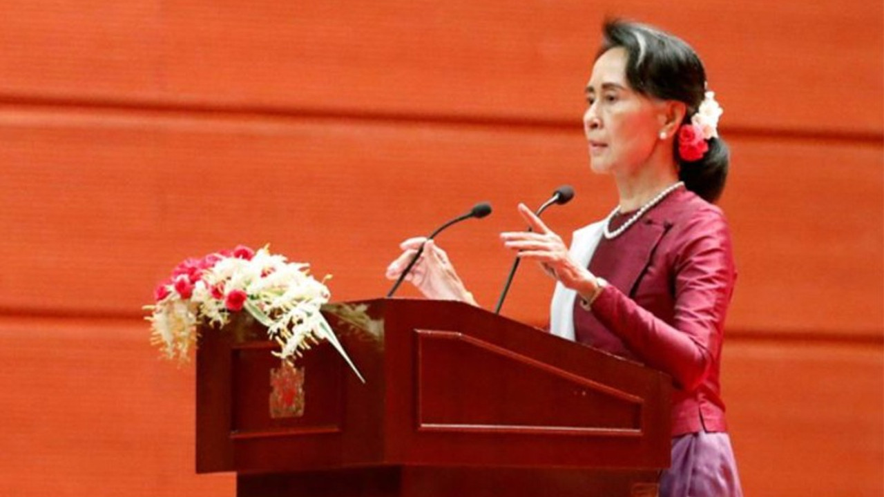 Myanmar lideri Arakan'daki hak ihlallerini kınadı