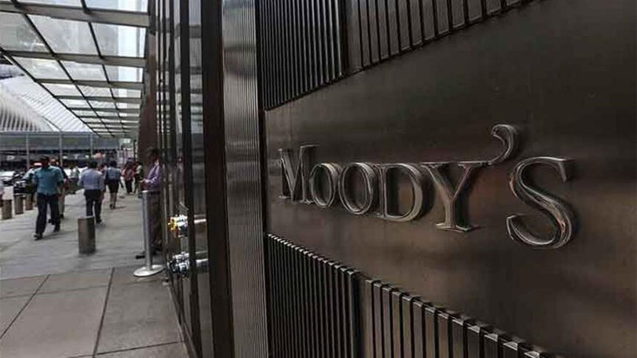 Moody's, Rusya'nın kredi notunu düşürdü