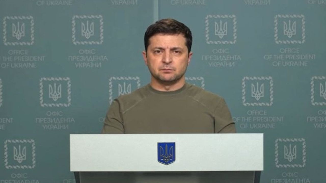 Zelenskiy: Rusya Odessa'yı bombalamaya hazırlanıyor