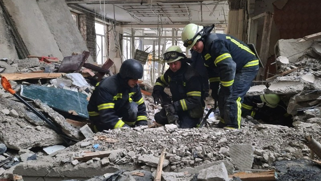 Uluslararası Af Örgütü: Hava saldırısında ekmek ve yiyecek kuyruğundaki siviller öldü