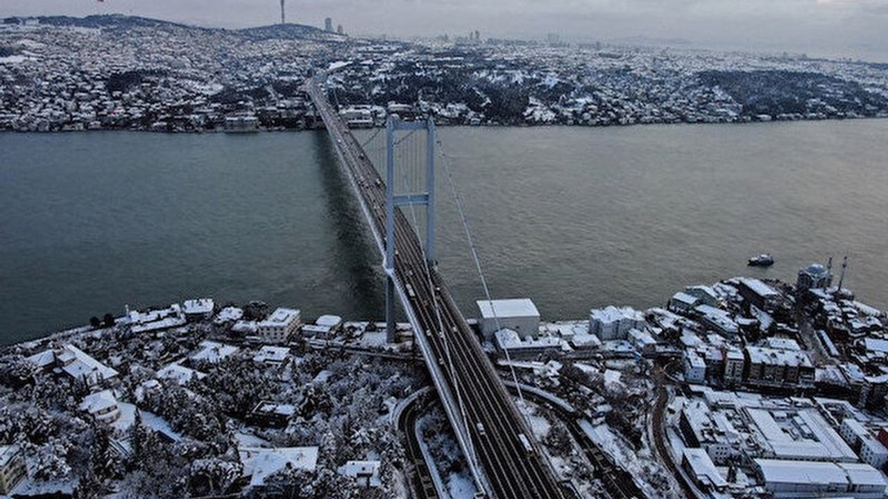 İstanbul Boğazı çift yönlü olarak kapatıldı