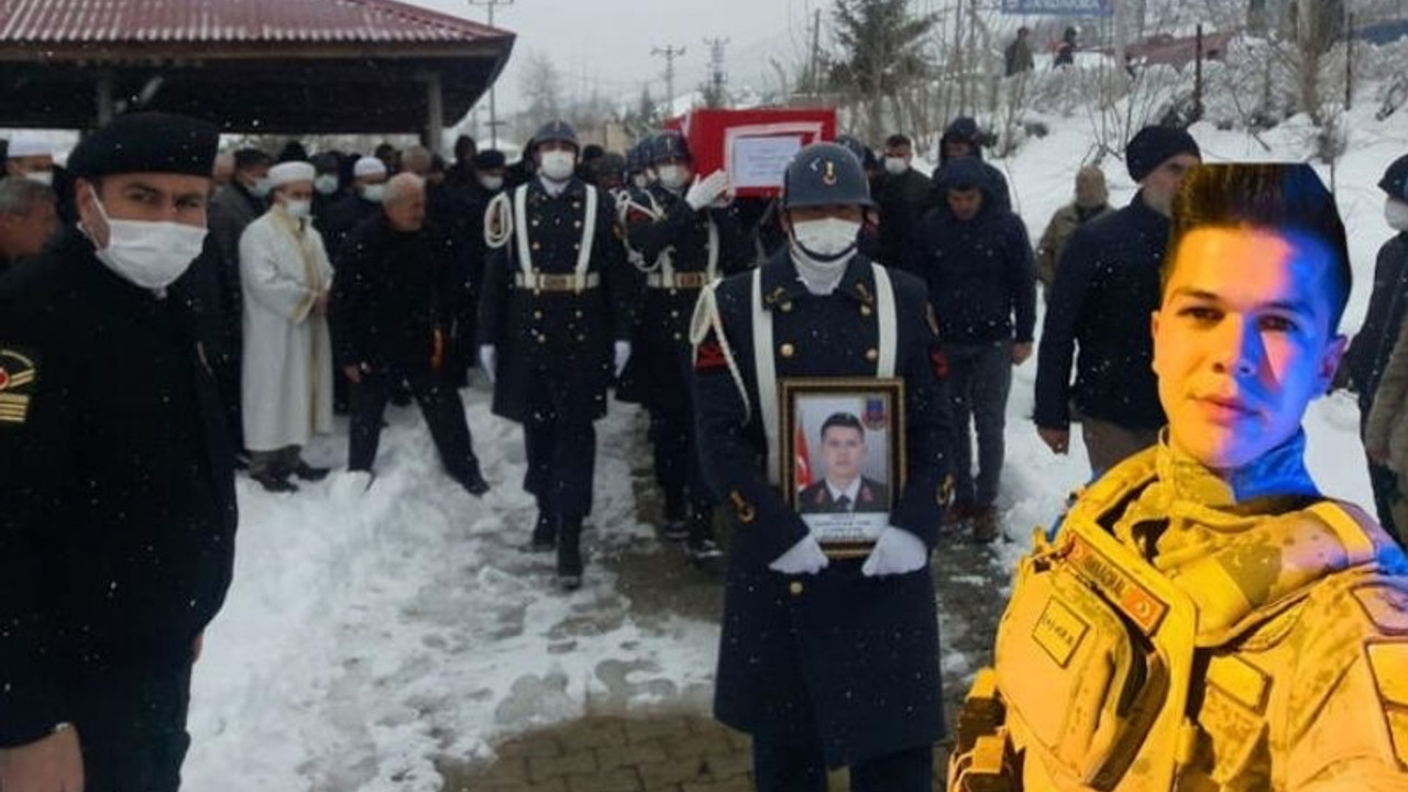 Kız arkadaşıyla konuşurken kazara kendisini vuran uzman çavuş toprağa verildi