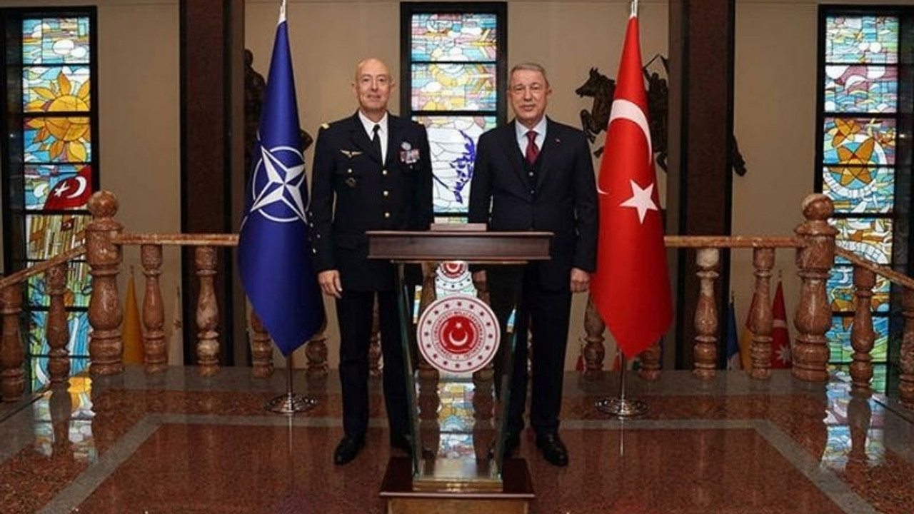 Hulusi Akar, NATO Yüksek Müttefik Dönüşüm Komutanı Lavigne'le görüştü