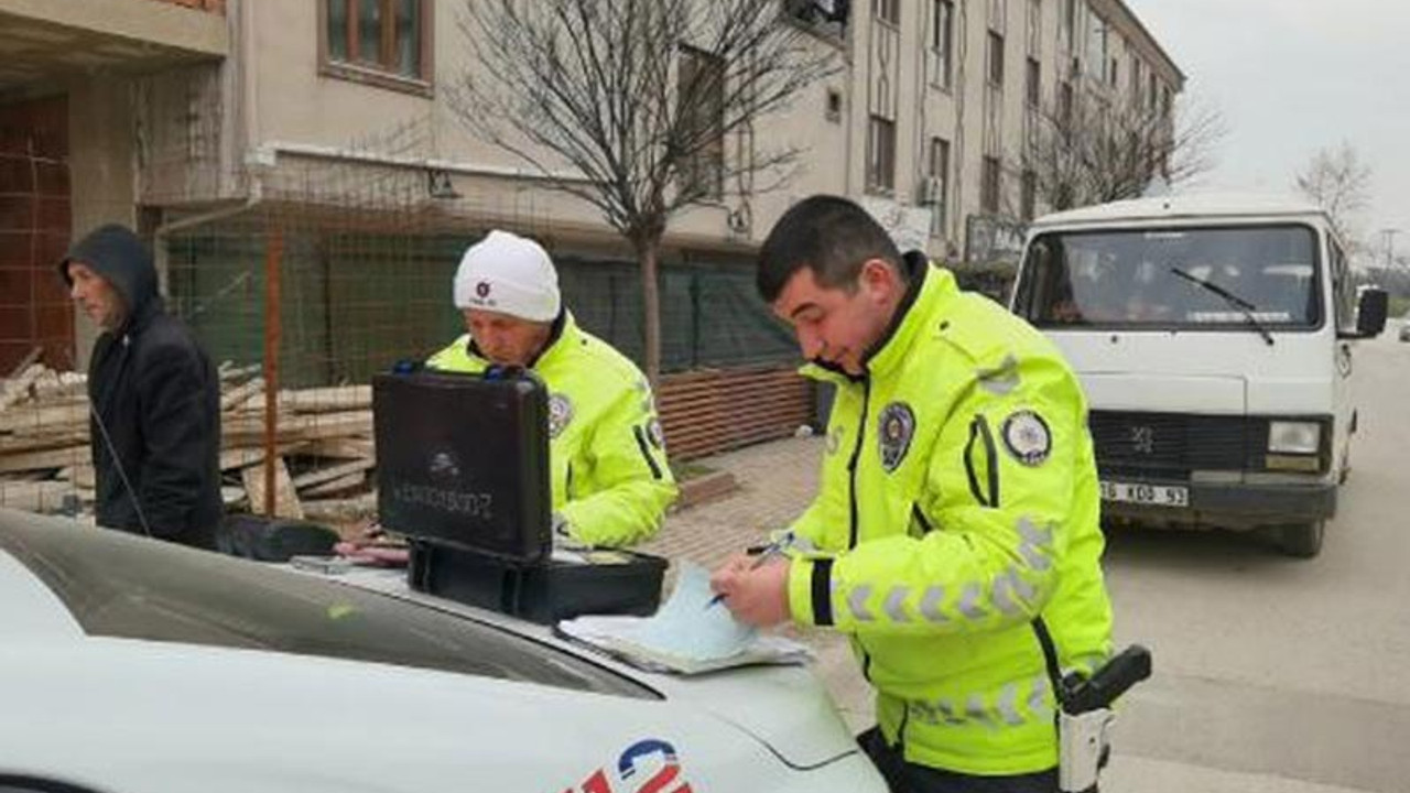 Kuran kursu öğrencilerini taşıyan servis şoförü akollü çıktı