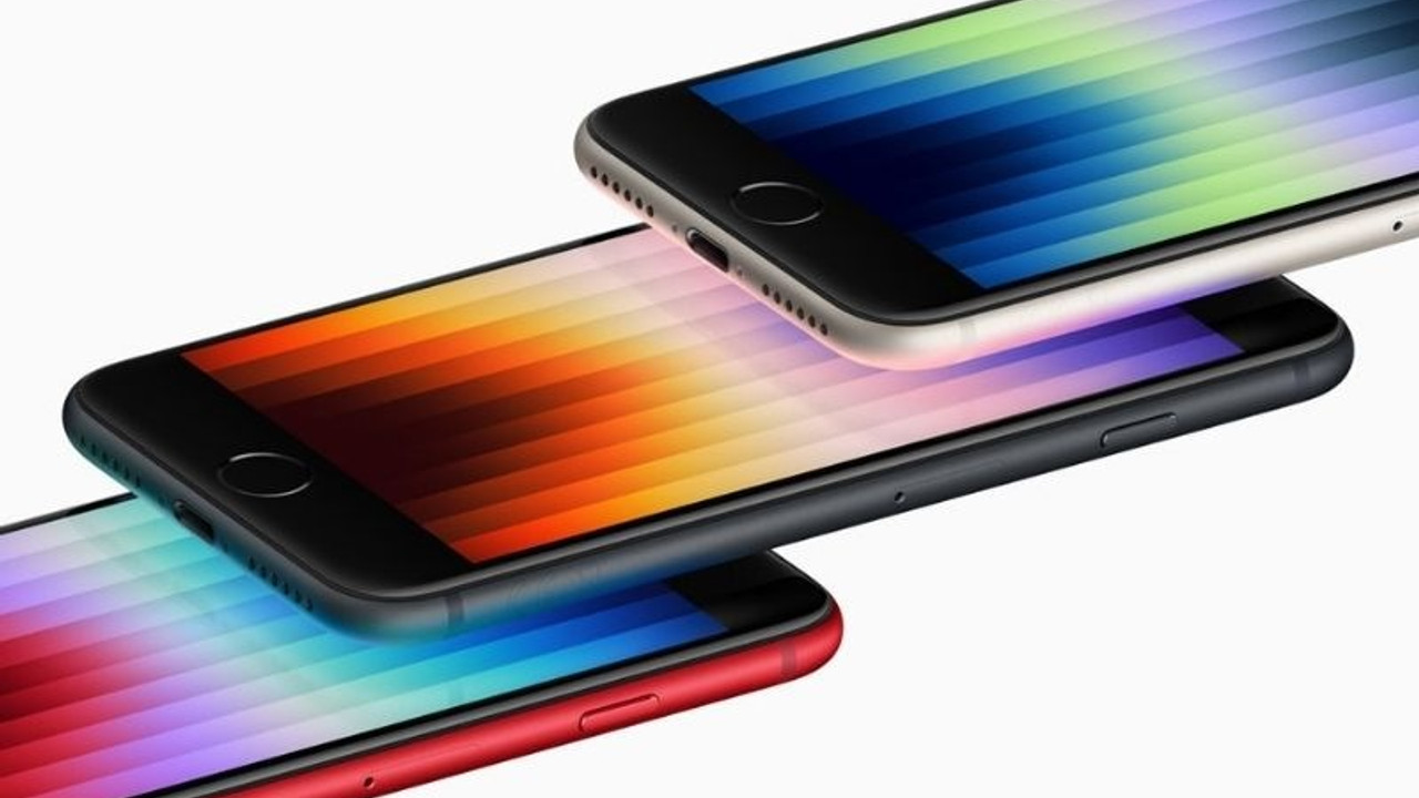 Apple ucuz iPhone modelini piyasaya sürdü