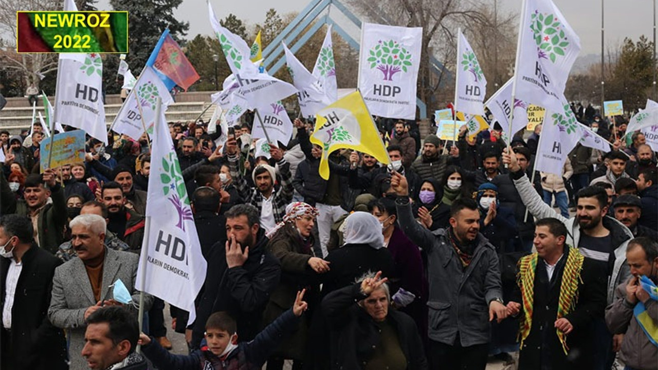 36 merkezde Newroz ateşi yakıldı: Şimdi kazanma zamanı