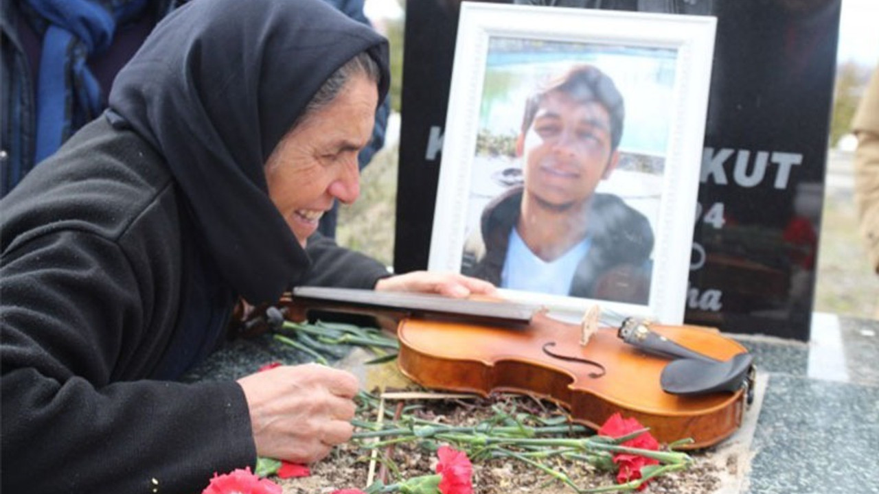 Kemal Kurkut mezarı başında anıldı