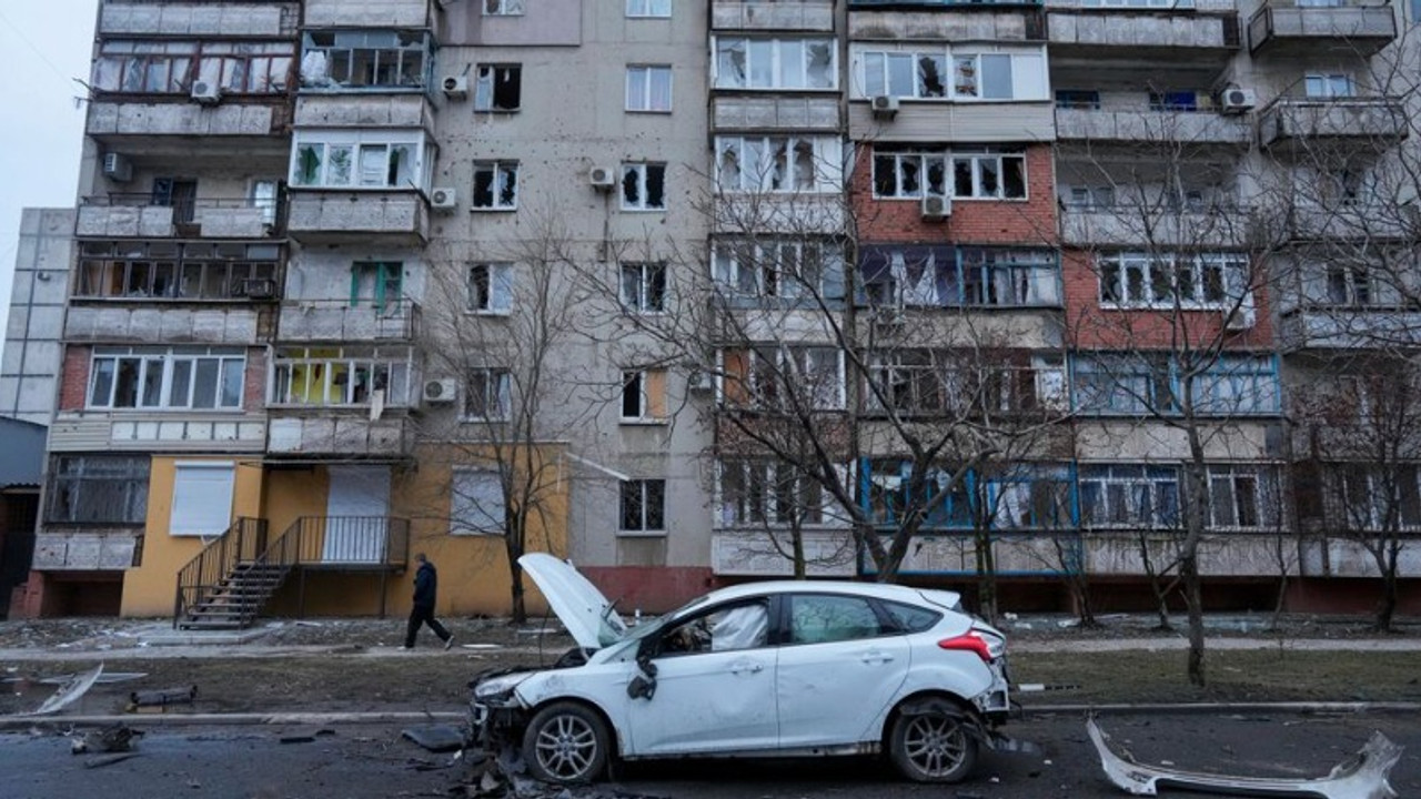 Rusya, Mariupol'den sabah saatlerinde insani yardım koridorları açılacağını duyurdu