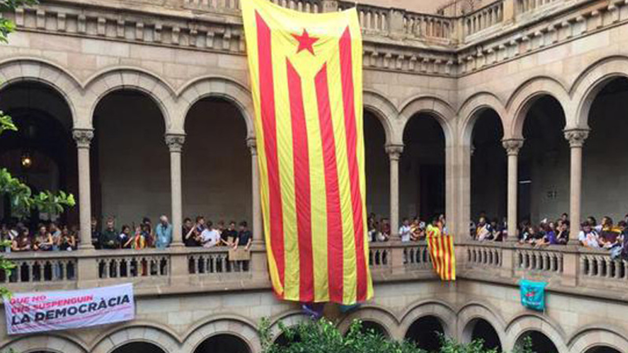Barcelona Üniversitesi işgal edildi